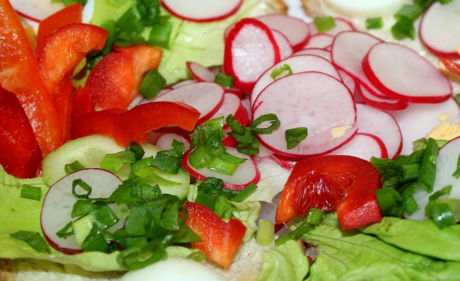 radish 2 Radish salad helping in weight loss and blood sugar control, one of the many health benefits of radish.